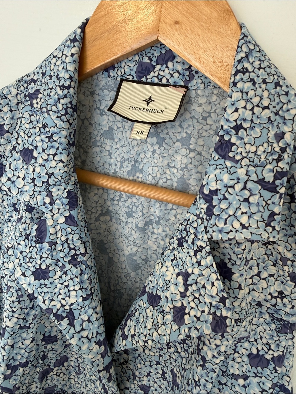 Tuckernuck Hydrangea Royal Shirt Dress Blue Floral Sleeveless Mini Dress Size XS - Picture 3 of 4